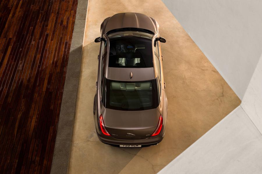  Jaguar XJ Portfolio 2015 года  (фото 11 из 13)